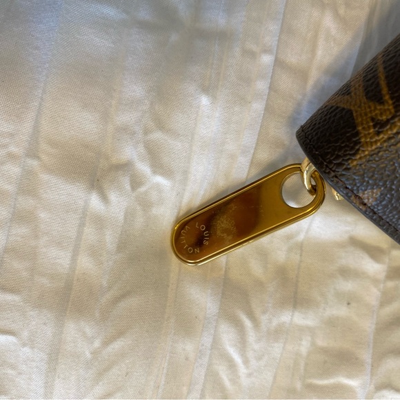 Women’s Brown Canvas Large Wallet - Picture 3 of 11